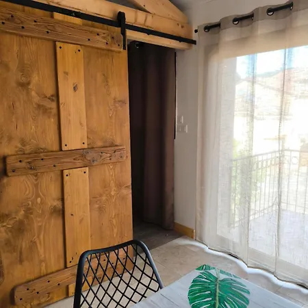 La Grange Des Rosiers Etage * Saint-Front-sur-Lémance